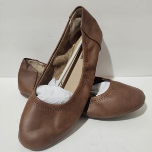 Amazon Essentials Women's Belice Ballet Flats Size 7